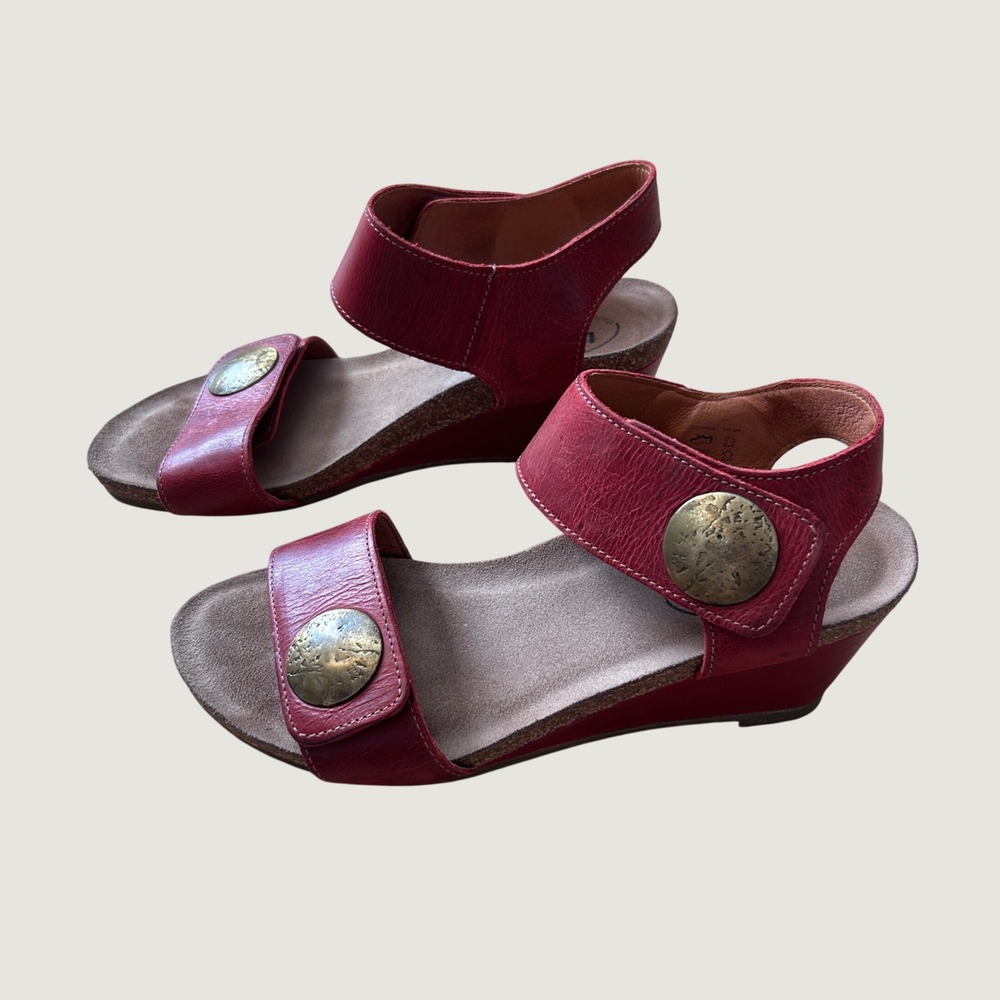 Taos Carousel 2 Red Leather Wedge Sandals Womens 6-6.5 EU 37 Made in Portugal
